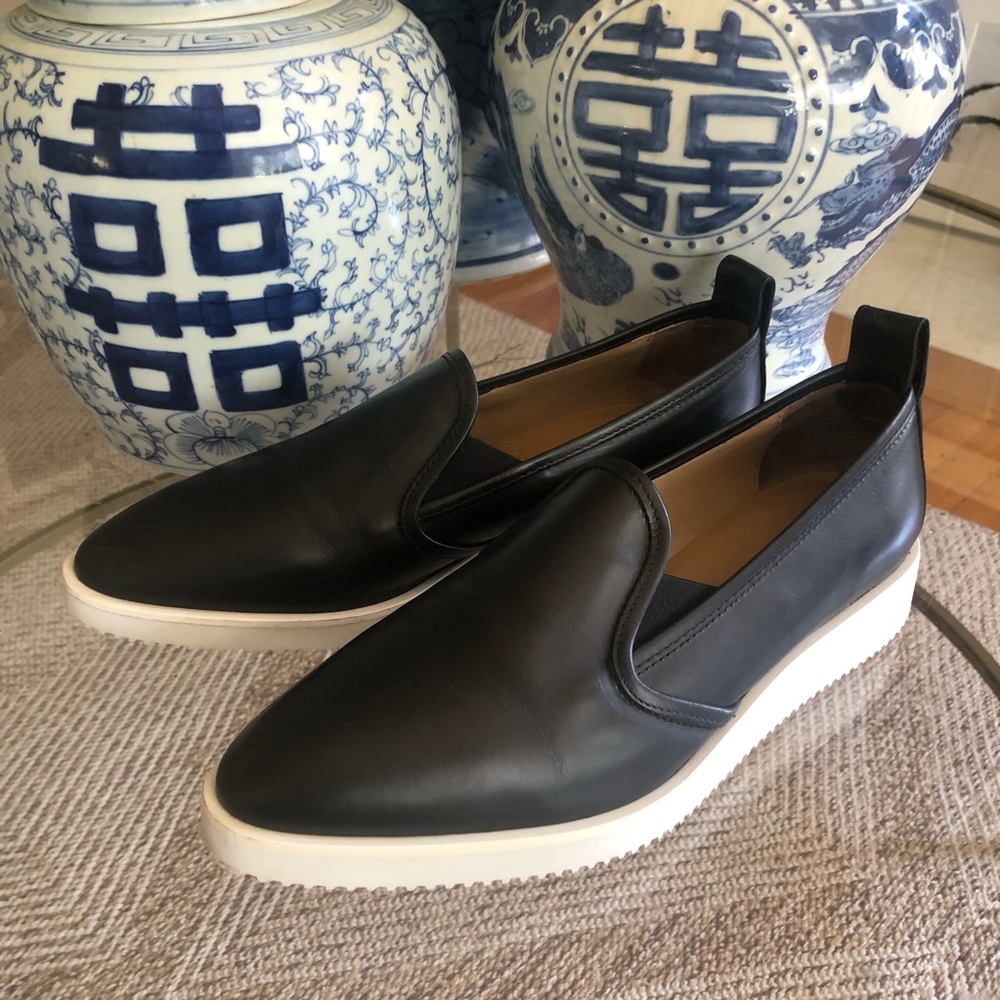 Everlane Street Shoe Black Leather Slip on Sz 9.5